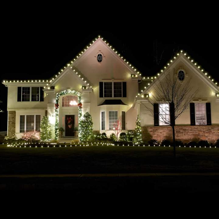 Christmas Lights Installation New Haven